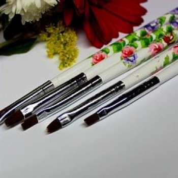 Pinselset Blümchen Weißer Stiel